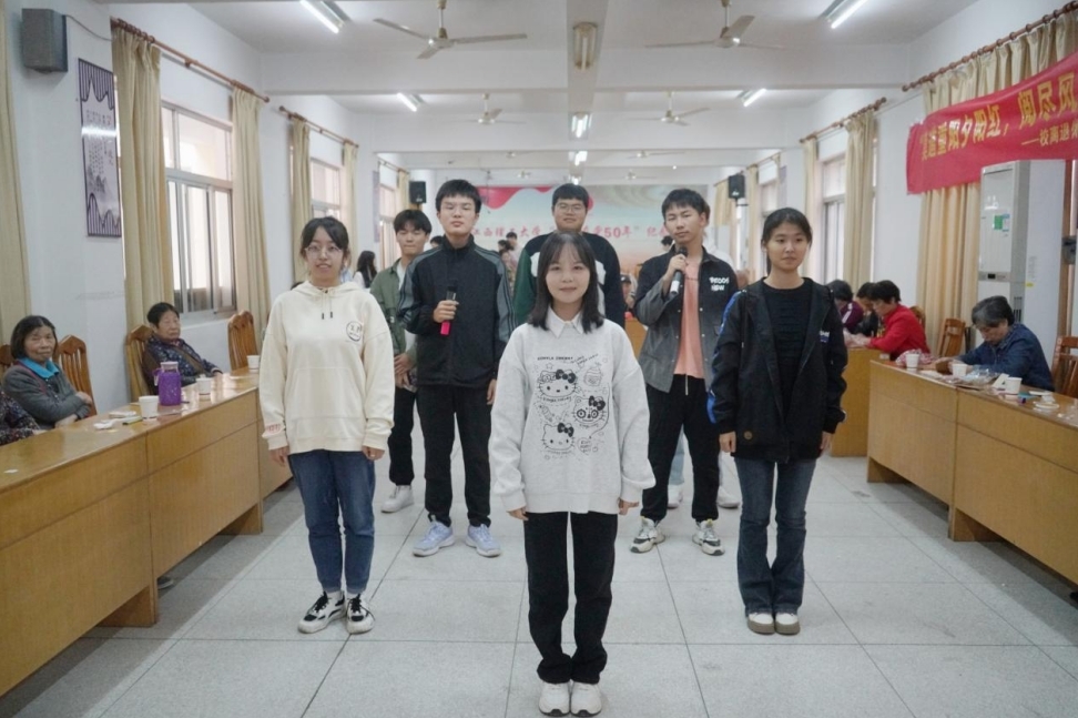 乐投网页版:情系重阳 暖心关怀 乐投网页版:情系重阳 暖心关怀