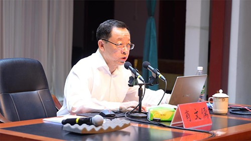 “时代楷模”肖文儒做客乐投网页版“八角讲坛”